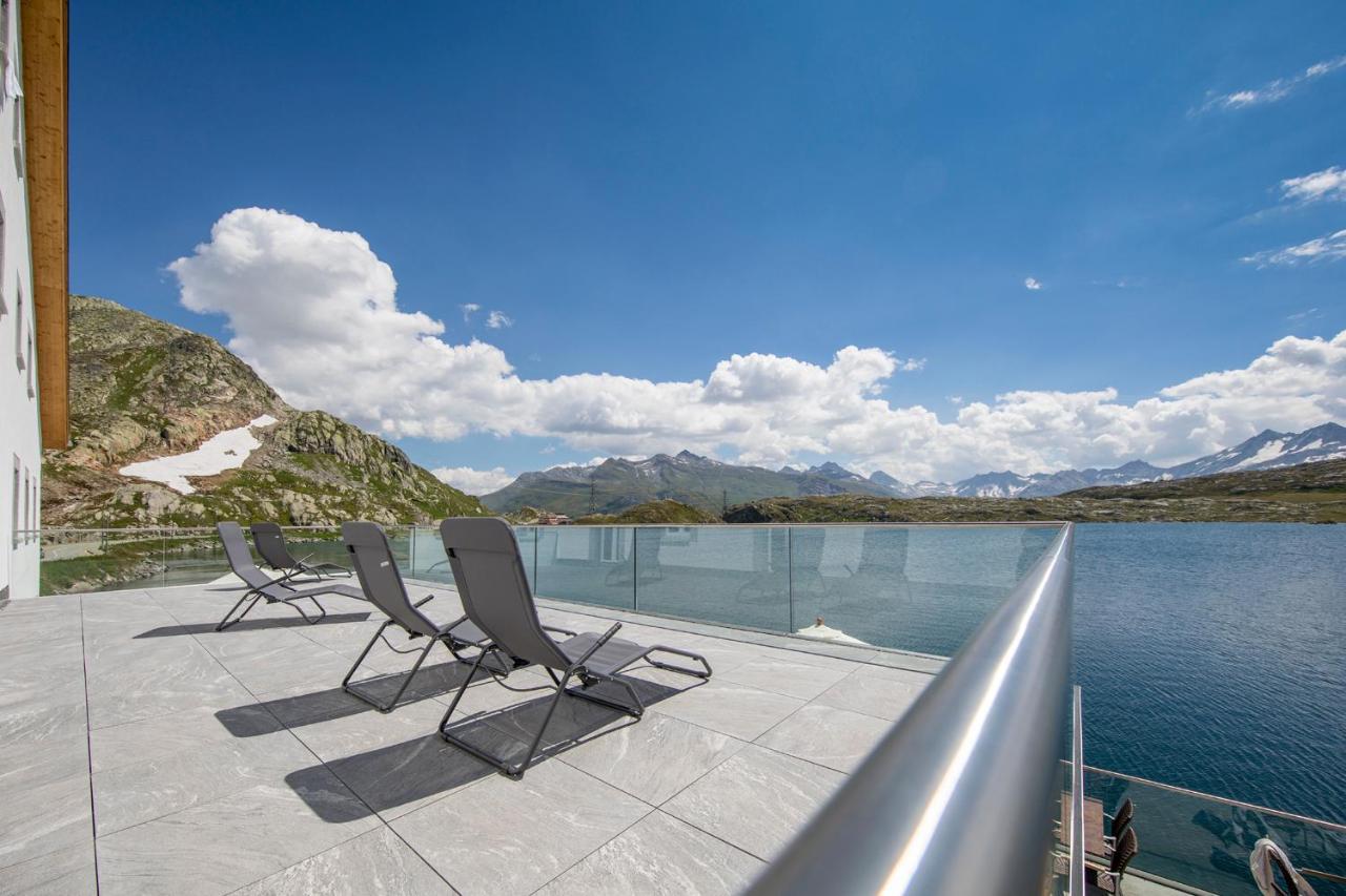 Grimsel Passhoehe Oberwald